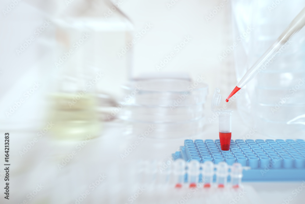 Liquid sample loading with automatic pipette, space Liquid sample loading with automatic pipette, space