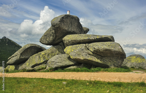 Twarożnik - formacja skalna w Karkonoszach photo