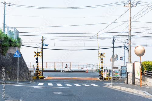 江ノ電 鎌倉高校前駅の踏切