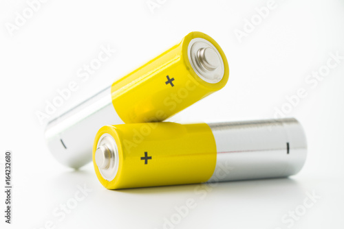 Tela Yellow alkaline batteries