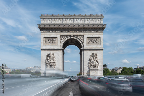 Arc de Triomphe - Paris, France © demerzel21