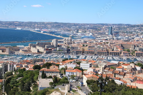 Panorama sur Marseille depuis notre dame de la garde © Lotharingia
