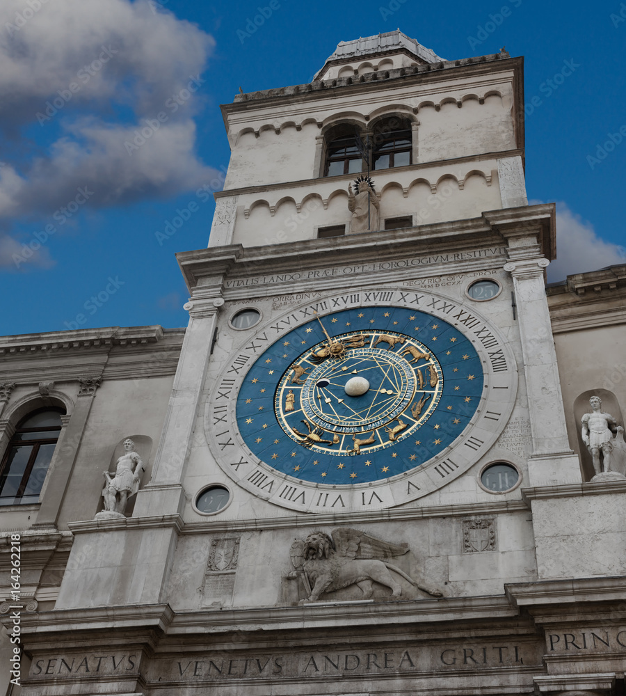 Astronomische Uhr in Padua Residenz der venezianischen Stadthalter ist die Palazzo del Capitanio 