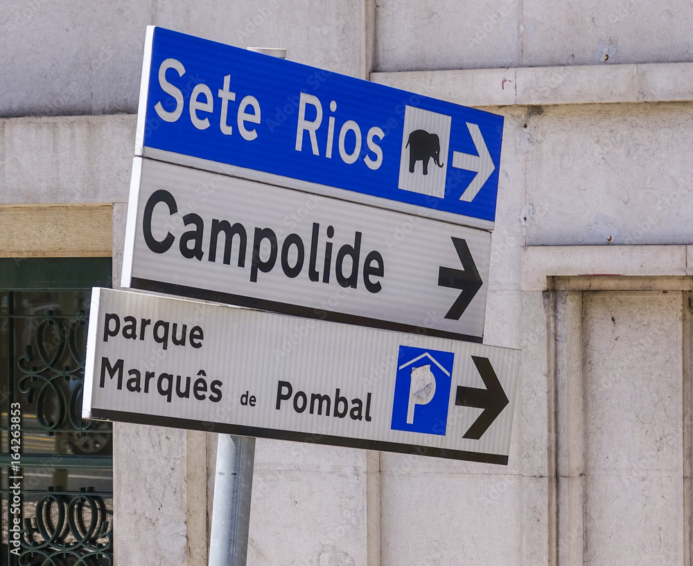 Obraz premium Direction signs in the street of Lisbon