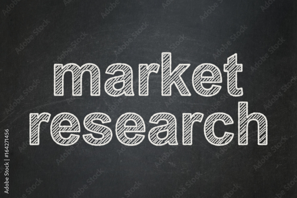 Obraz premium Advertising concept: Market Research on chalkboard background