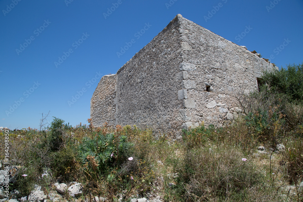 Shepherd's hut, Cavagrande del Cassibile Orientated Nature Reserve, spring, Sicily 