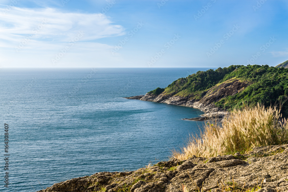 Fototapeta premium beautiful sea and the bright blue sky at Phuket, Thailand.