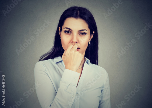 Canvas Print portrait of worried young woman
