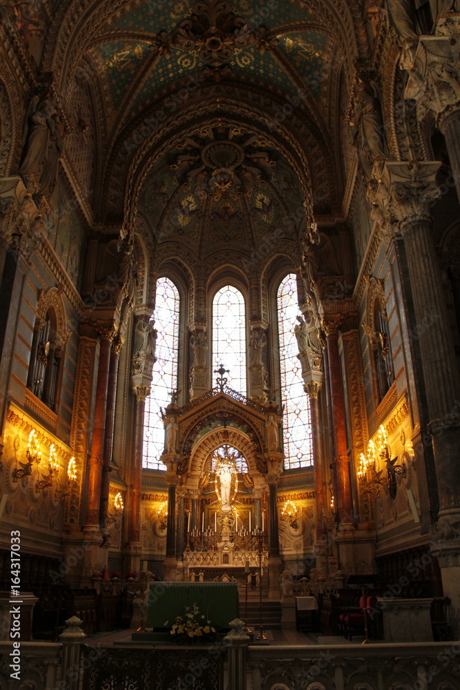 Nef de la Basilique Notre-Dame de Fourvière à Lyon