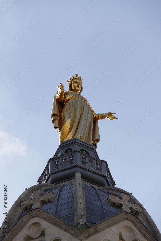 Statue de Notre-Dame de Fourvière à Lyon