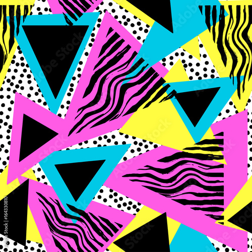 Memphis style hand drawn textured seamless pattern