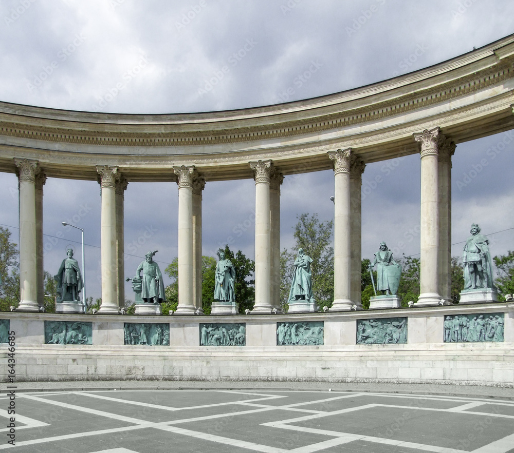 Obraz premium Heroes square in Budapest