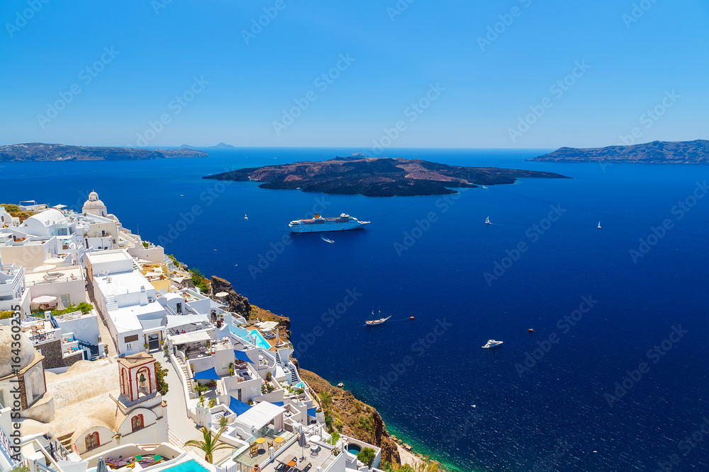 Obraz premium Santorini volcanic caldera as seen from Fira, capital of Santorini, Greece