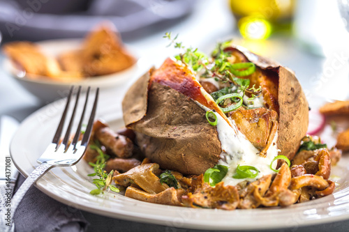 Süsskartoffel mit waldpilzen 