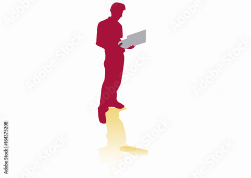 Hombre leyendo