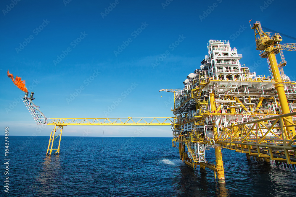Production Platform Operator Course Offshore construction platform for production oil and gas. Oil and gas ...