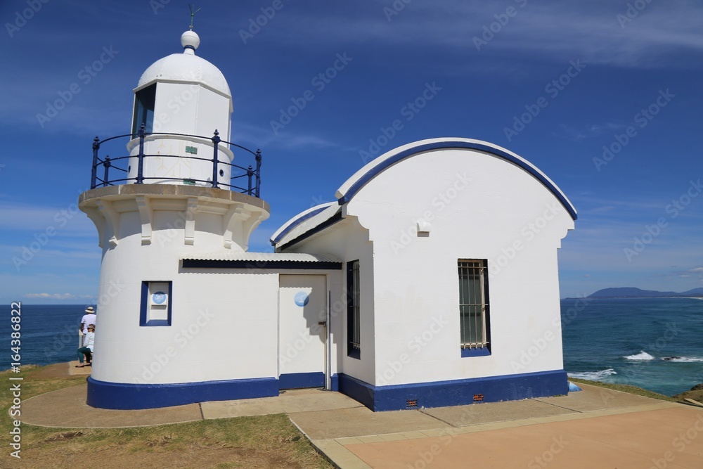 Phare blanc et bleu