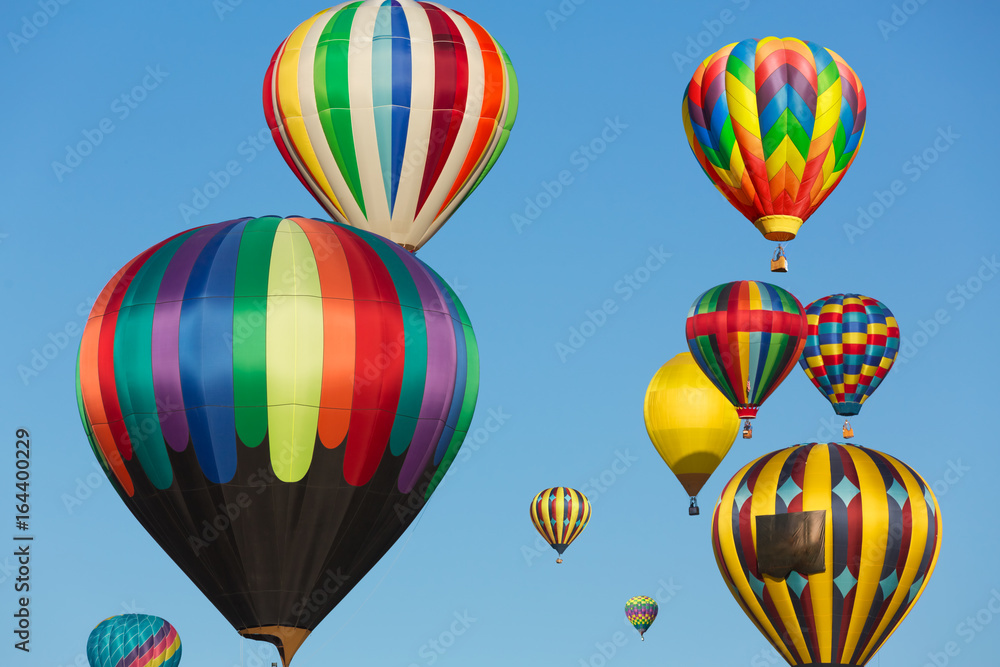Obraz premium Multi colored hot air balloons