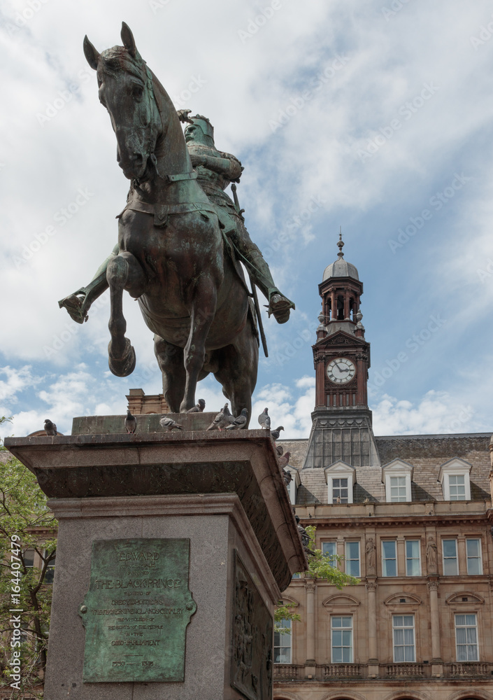 Fototapeta premium Black Prince statue, Leeds, with old Post Office Building