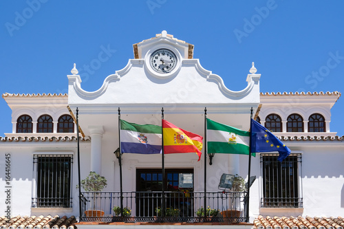 Fotografía MIJAS, ANDALUCIA/SPAIN - JULY 3 : Municipal Building in Mijas Andalucía Spain on