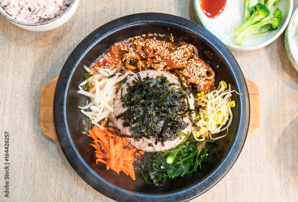 korean traditional food (Bibimbap)