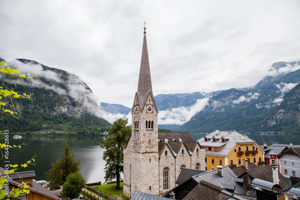 Fototapeta premium Hallstatt Austria cloudy
