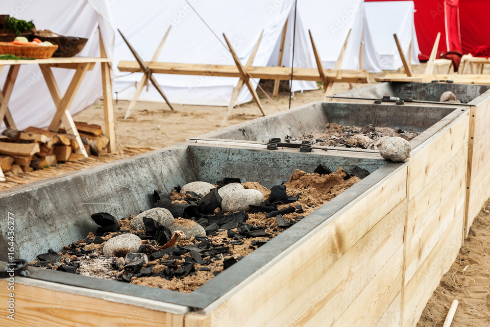 Place for open fire cooking with sand and stones in it. Place for open fire cooking with sand and stones in it.