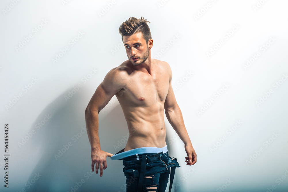 Obraz premium Sexy muscular shirtless man