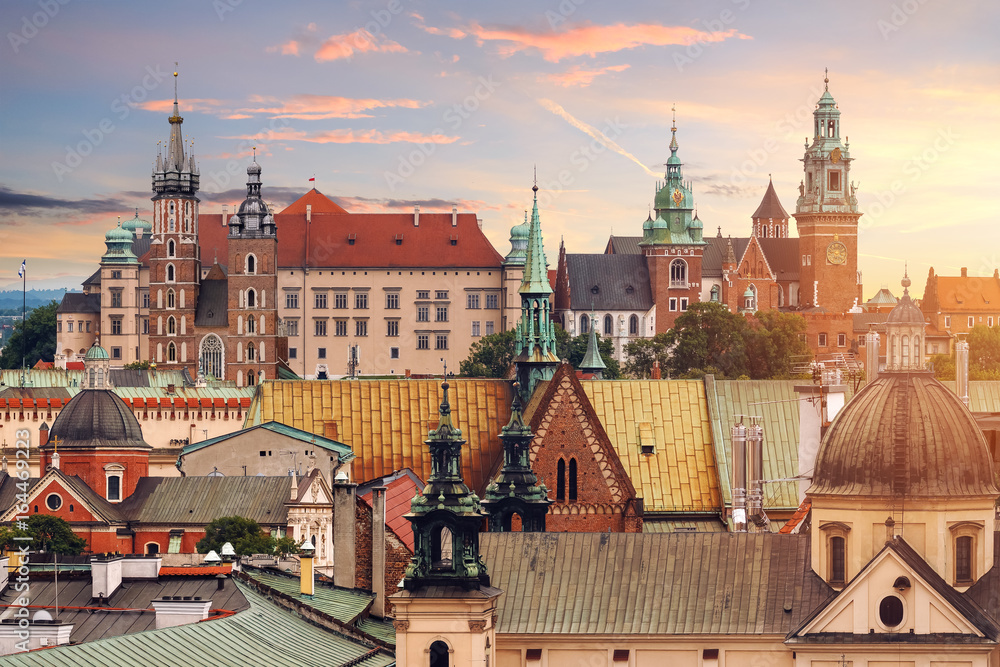 Obraz premium Collage of Krakow landmarks in the evening