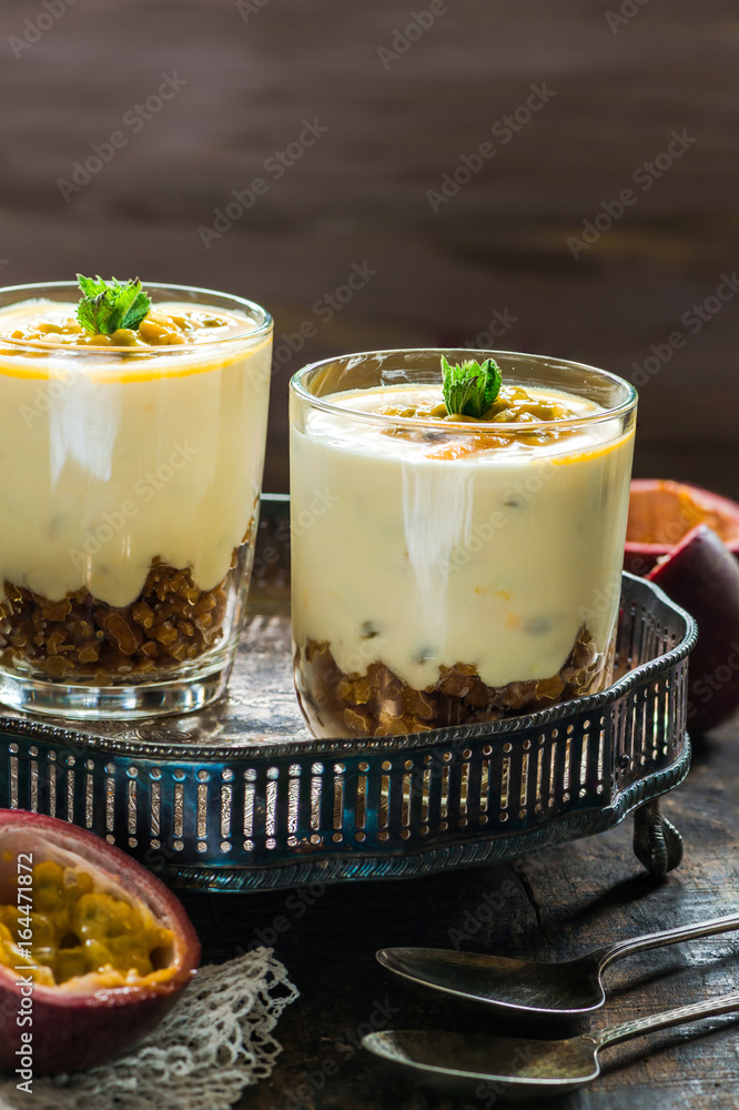 Passion fruit cheesecake dessert pots Passion fruit cheesecake dessert pots