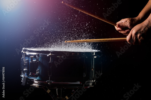 Print op canvas The drum sticks are hitting