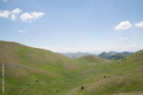 Monte Carpelone, Monte Carpesco, panorama, Parco Nazionale Gran Sasso e Monti della Laga, inizio dell'estate 
