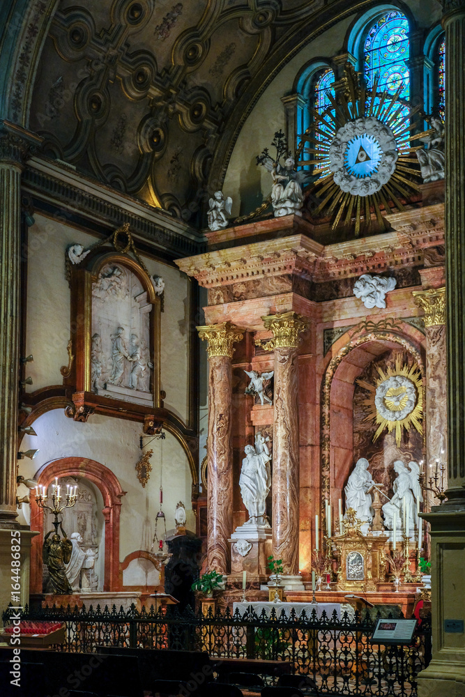 Obraz premium MALAGA, ANDALUCIA/SPAIN - JULY 5 : Interior View of the Cathedral of the Incarnation in Malaga Costa del Sol Spain on July 5, 2017