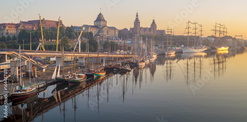 Fotografie sailing ships at the wharf in Szczecin, Tall Ships Races