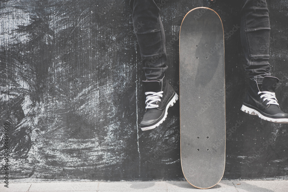 Fotografie, Obraz Legs in sneakers at the skateboard | Posters.cz