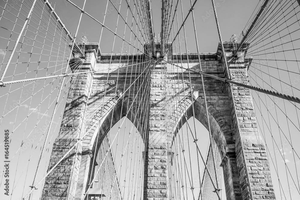 Fototapeta Brooklyn Bridge New York - słynny punkt orientacyjny