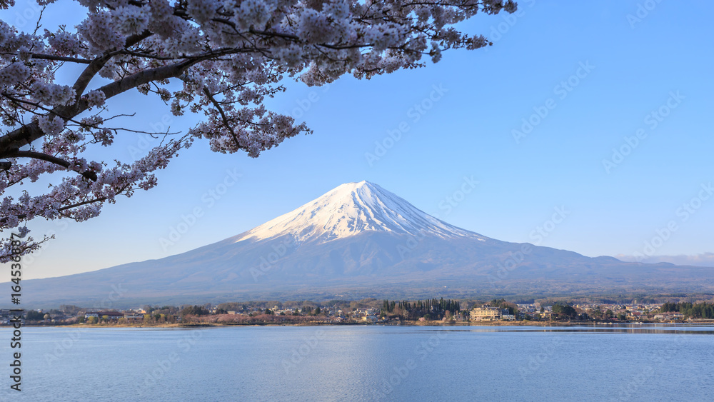 Mount fuji at Lake kawaguchiko in the morning.