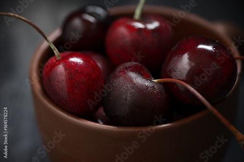 Wet cherries in bowl