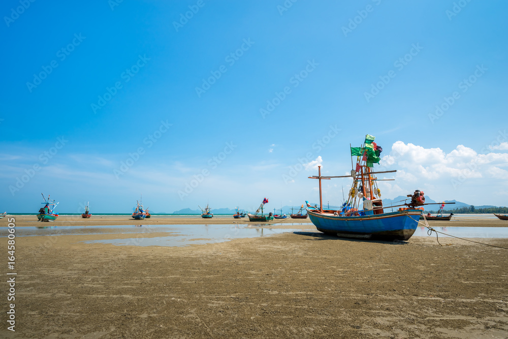 Fototapeta premium fishing boat on the beach