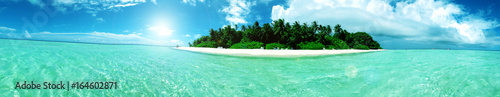 paradiesische Insel auf den Malediven © lienchen020_2
