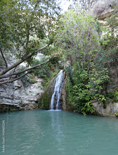 Водопад и купальня Афродиты на Кипре