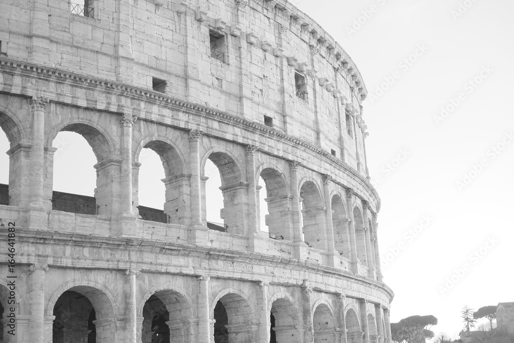 Uno sguardo nel passato, Roma