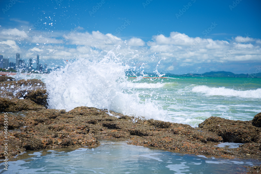 Fototapeta premium Rough weather at Jom Tien Beach