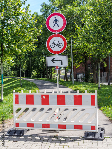 Für Fußgänger und Radfahrer gesperrt!