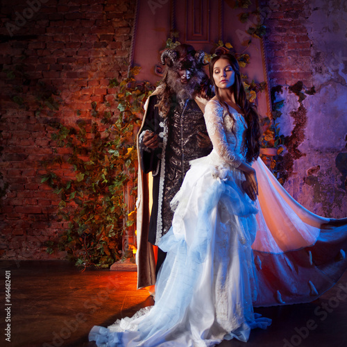 Valokuva Fine art photo of beauty and beast
