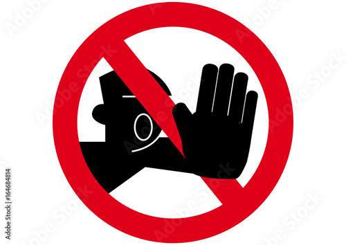 Schild Durchgang verboten