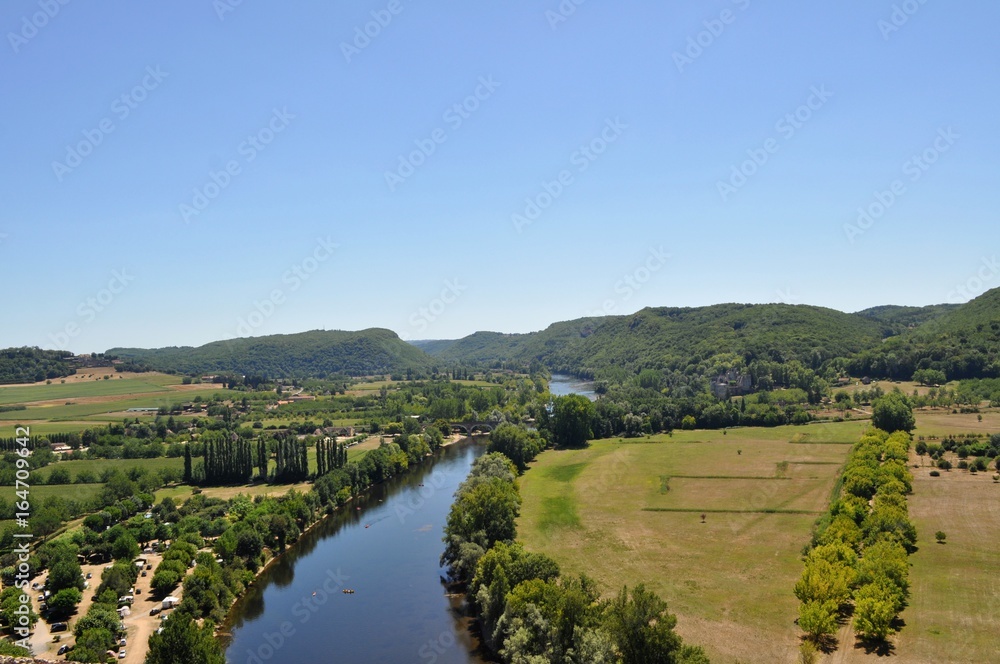 Paysage de Dordogne avec vue sur la rivière