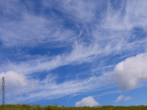 Horizon  sky  feather clouds