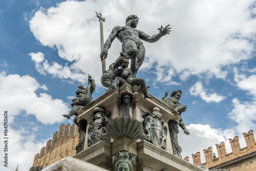 fountain of Neptune bologna
