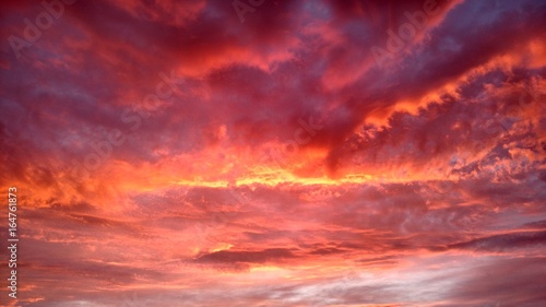 Cumulus clouds, nicely lit by the setting sun. © Андрей Загинайлов